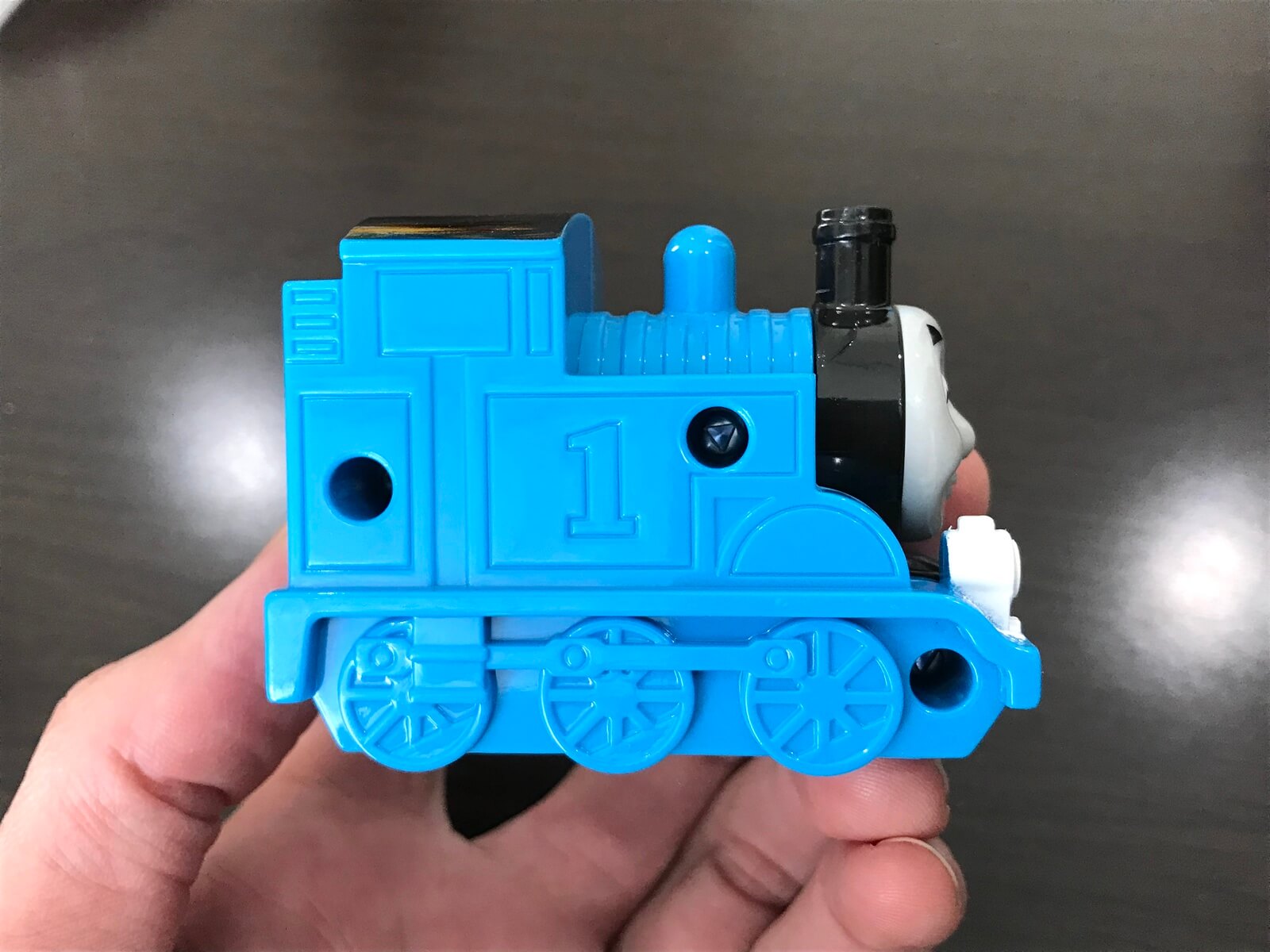 トーマス右向き
