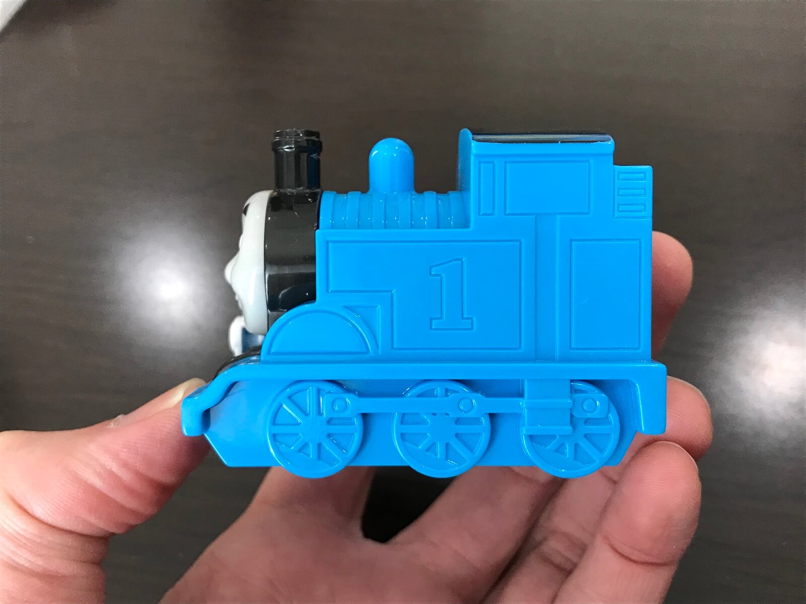 トーマス左向き